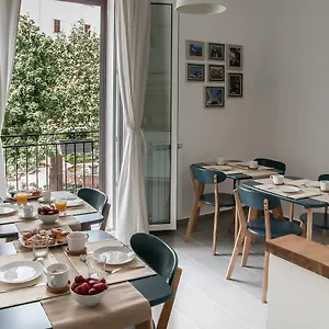 https://bb-dietro-il-teatro.palermohotels.org