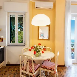 https://villa-marina-apartments.hotelitalianriviera.com